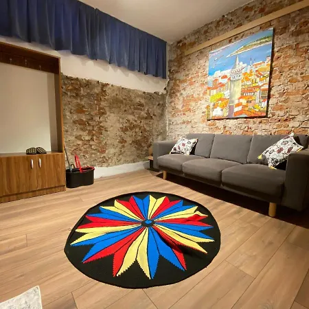 Otantic Place In Sultanahmet *