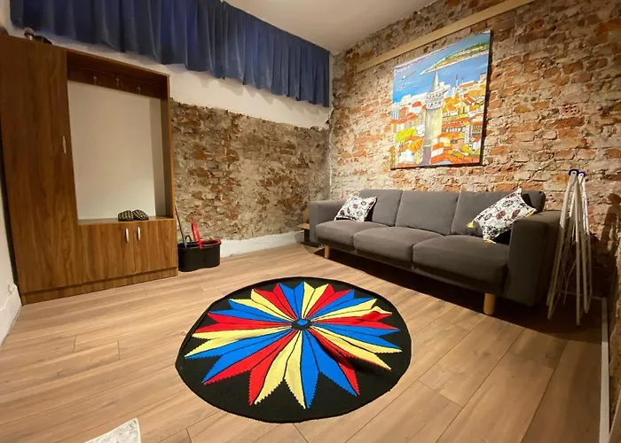 Otantic Place In Sultanahmet *