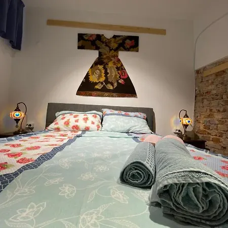 Otantic Place In Sultanahmet Апартаменты