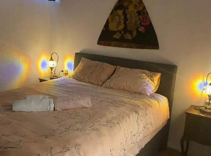 Otantic Place In Sultanahmet *