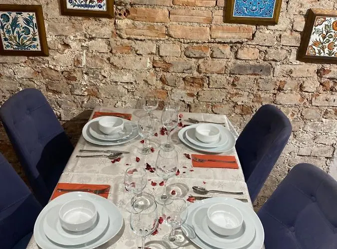 Otantic Place In Sultanahmet *